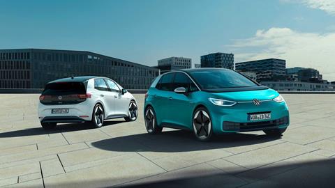 copertina-volkswagen-id-3-la-versione-da-77-kwh